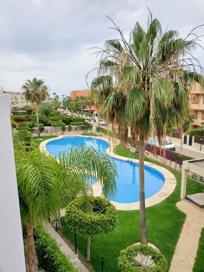 Bajo Precioso En Primera Linea De Vera-playa Con Piscina Privada Y Terraza! * Vera