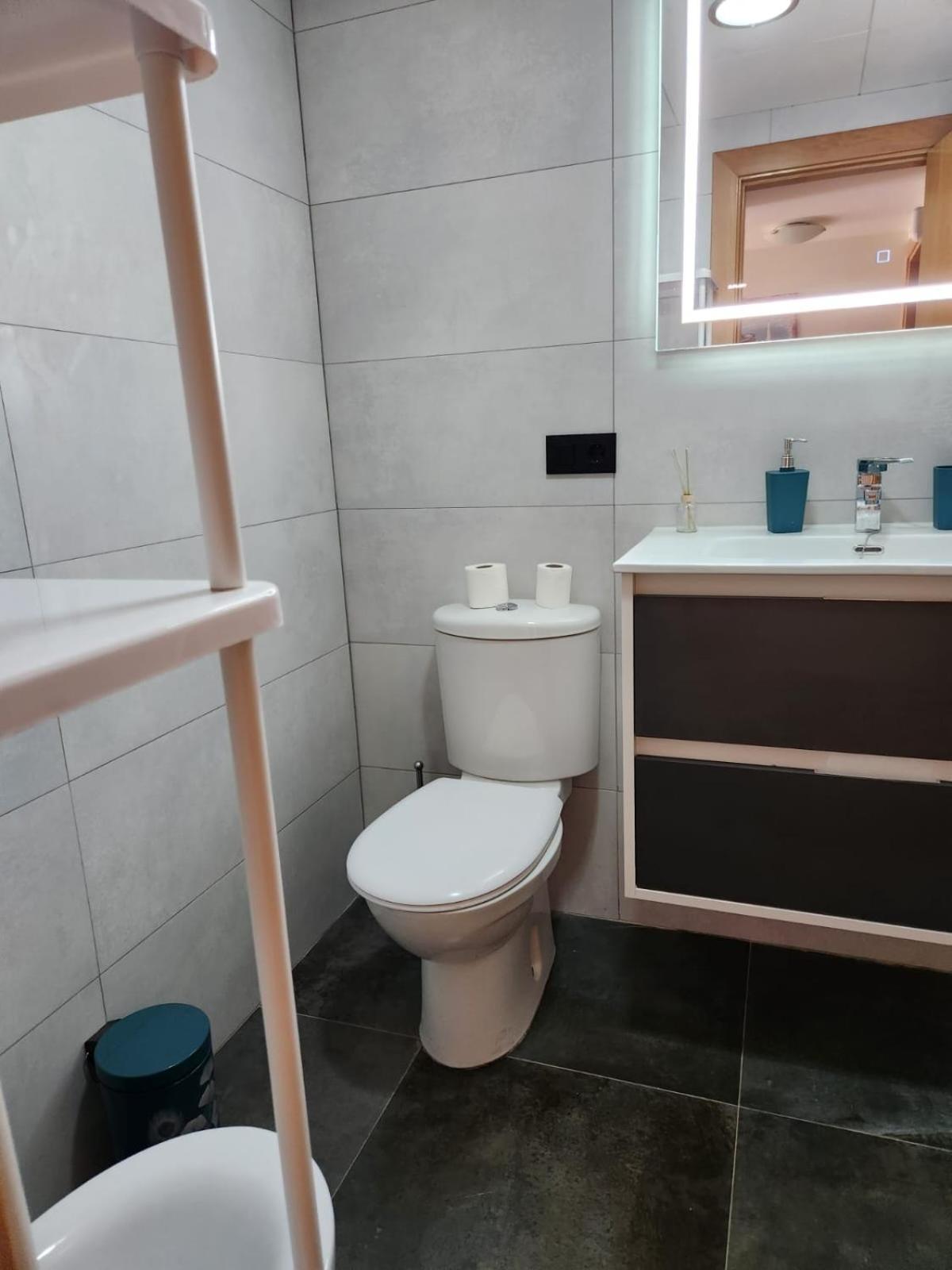 Bajo Precioso En Primera Linea De Vera-playa Con Piscina Privada Y Terraza! Vera
